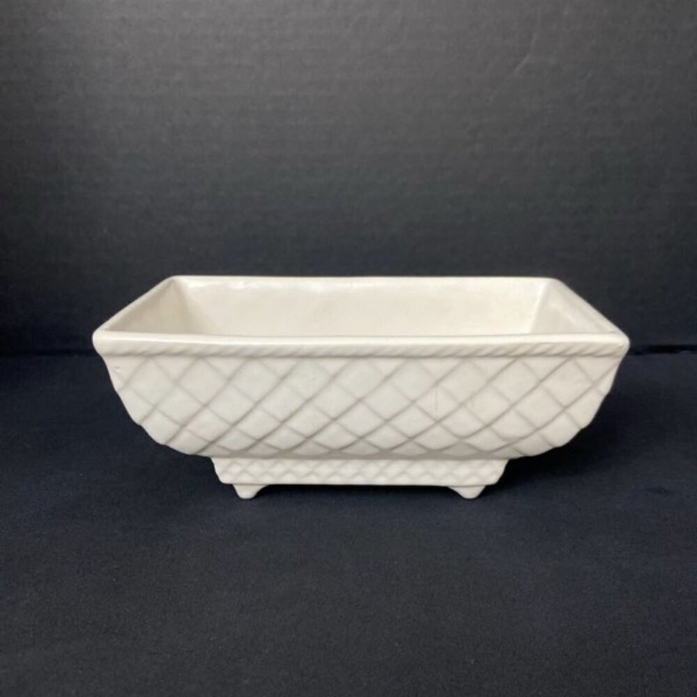 Vtg Hull Pottery Planter Marked USA 404 White‎ Ivory Diamond Pattern Crosshatch